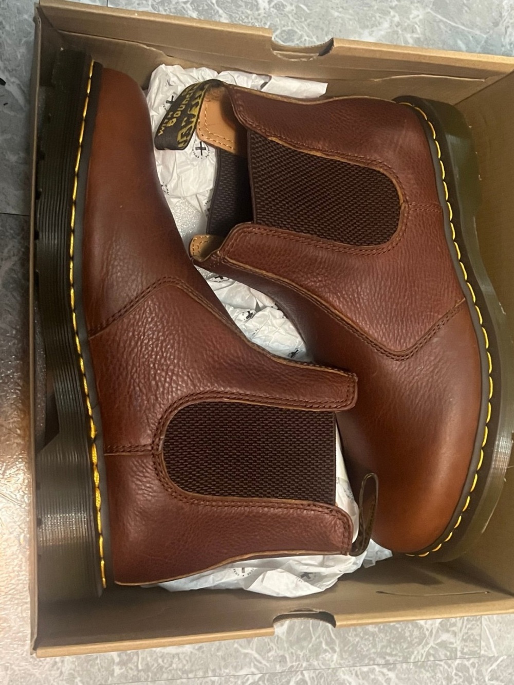 Dr. Martens 2976 Ambassador Chelsea Boots Cashew Brown – Men’s US 10/ EU 43 –NEW